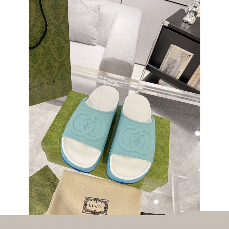 G*u*i slippers